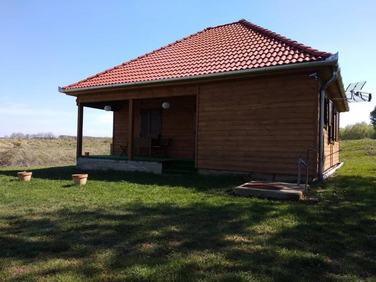 Nowhere Nyirmihalydi Exterior foto